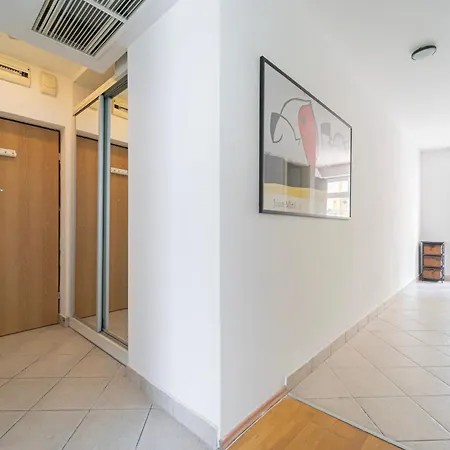 Appartement With Parking&terrace Budapest